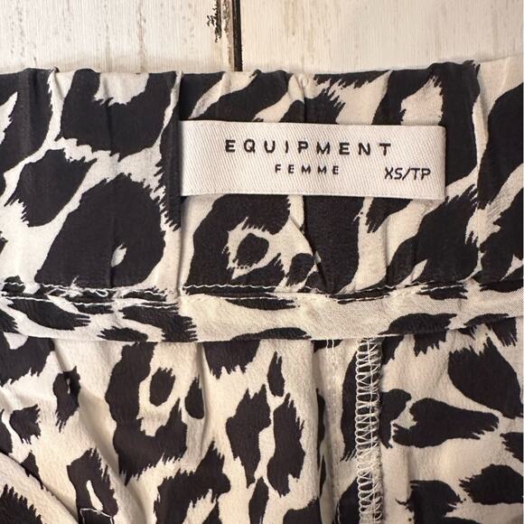 Equipment Lillian Silk Pajama Set size XS Cheetah Long Sleeve Shorts Sleepwear - Picture 2 of 12